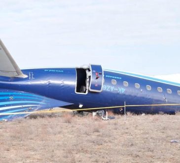 Władimir Putin przeprasza za „tragiczny incydent” z samolotem Azerbaijan Airlines