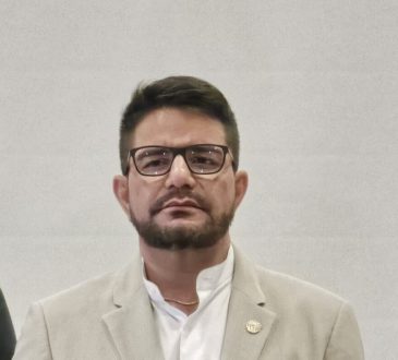 Gladson wzmacnia poparcie dla Joabe dla przewodniczącego Izby i mówi: „Ktoś musi ustąpić”