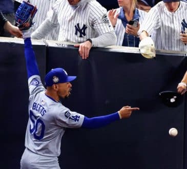 Kibice drużyny Yankees, którzy przeszkadzali w złapaniu Mookie Betts podczas World Series, mają zakaz wstępu na wszystkie mecze ligi MLB