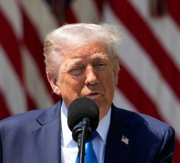 Trump prowadzony przez sąd: sędzia blokuje masowe zwolnienie w USA