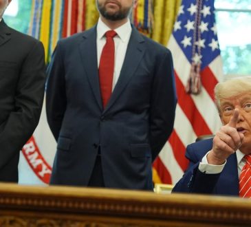 Trump w końcu udało się zamknąć komercyjną „umowę”. 199