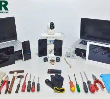 GNR zatrzymał dwie osoby przy kradzieży w szkołach w Almadzie i Sesimbrze