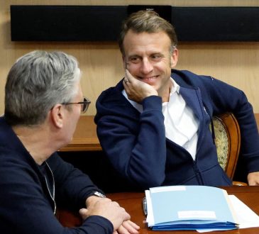 Macron zmuszony do wyjaśnienia, że ​​nie wymagało to kokainy na spotkanie z Zelenskyy